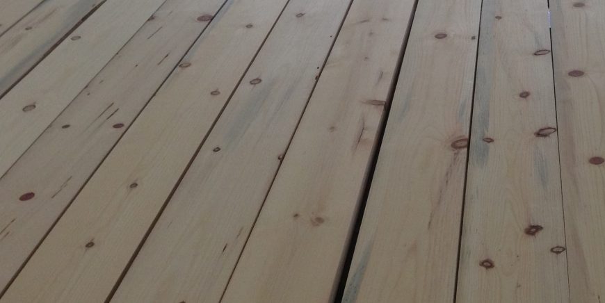 Madera aserrada de pino ponderosa / Pine lumber in board-feet